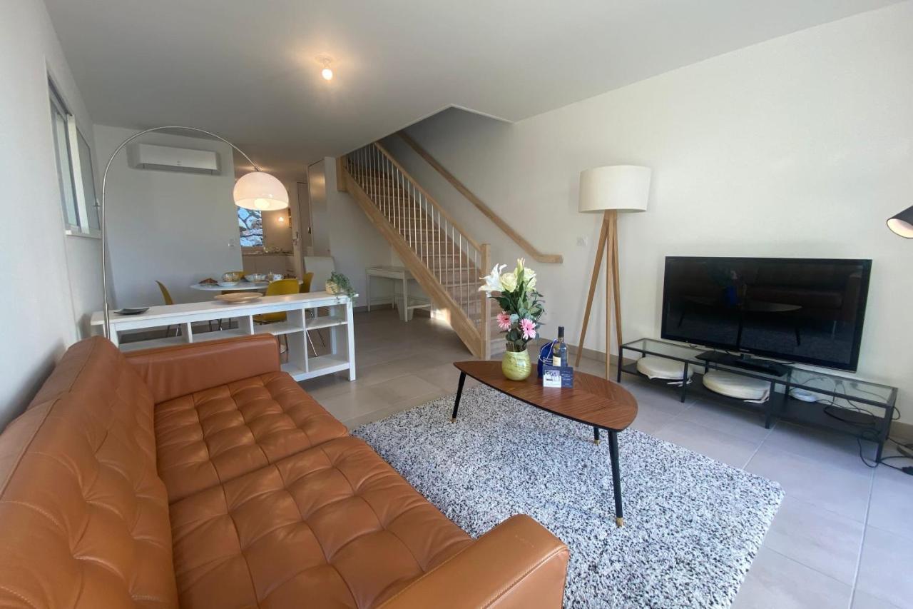 Roche Blanche - Terrasse Et Parking Apartment Nîmes Exterior foto