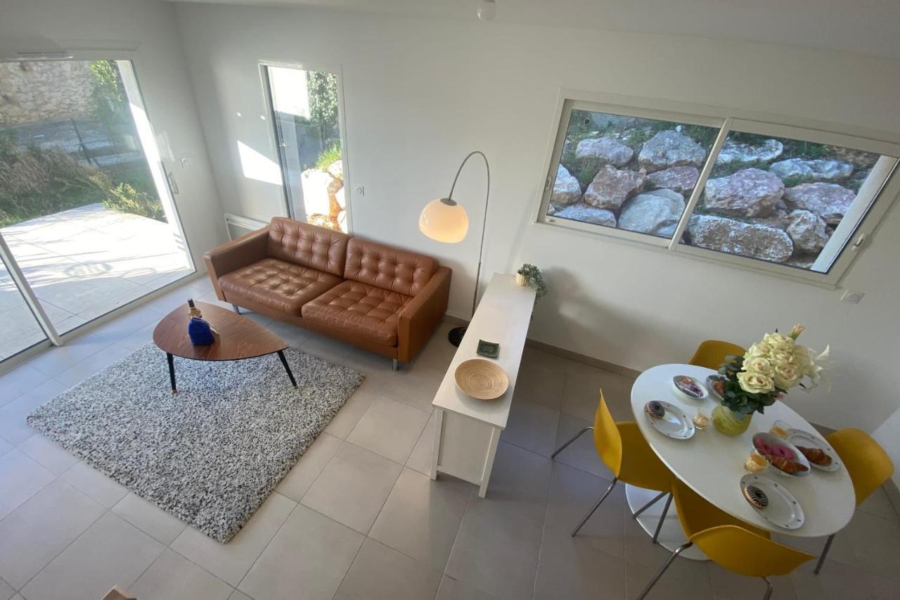 Roche Blanche - Terrasse Et Parking Apartment Nîmes Exterior foto